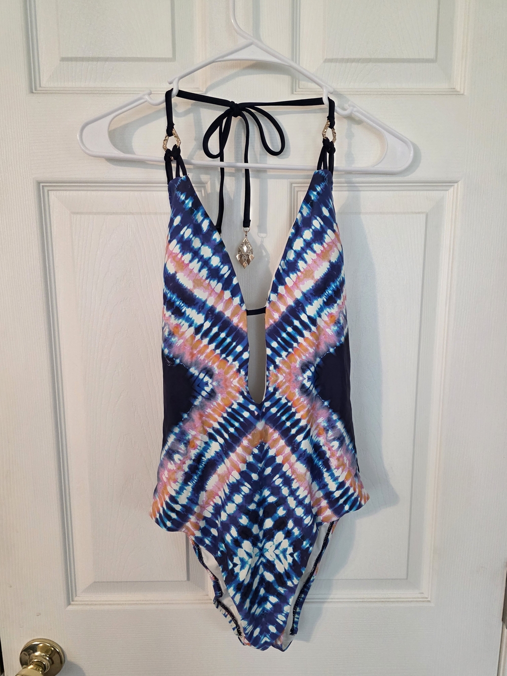 Trina Turk Blue Tie-Dye One-Piece Swimsuit with Plunge Neck Low Bacm